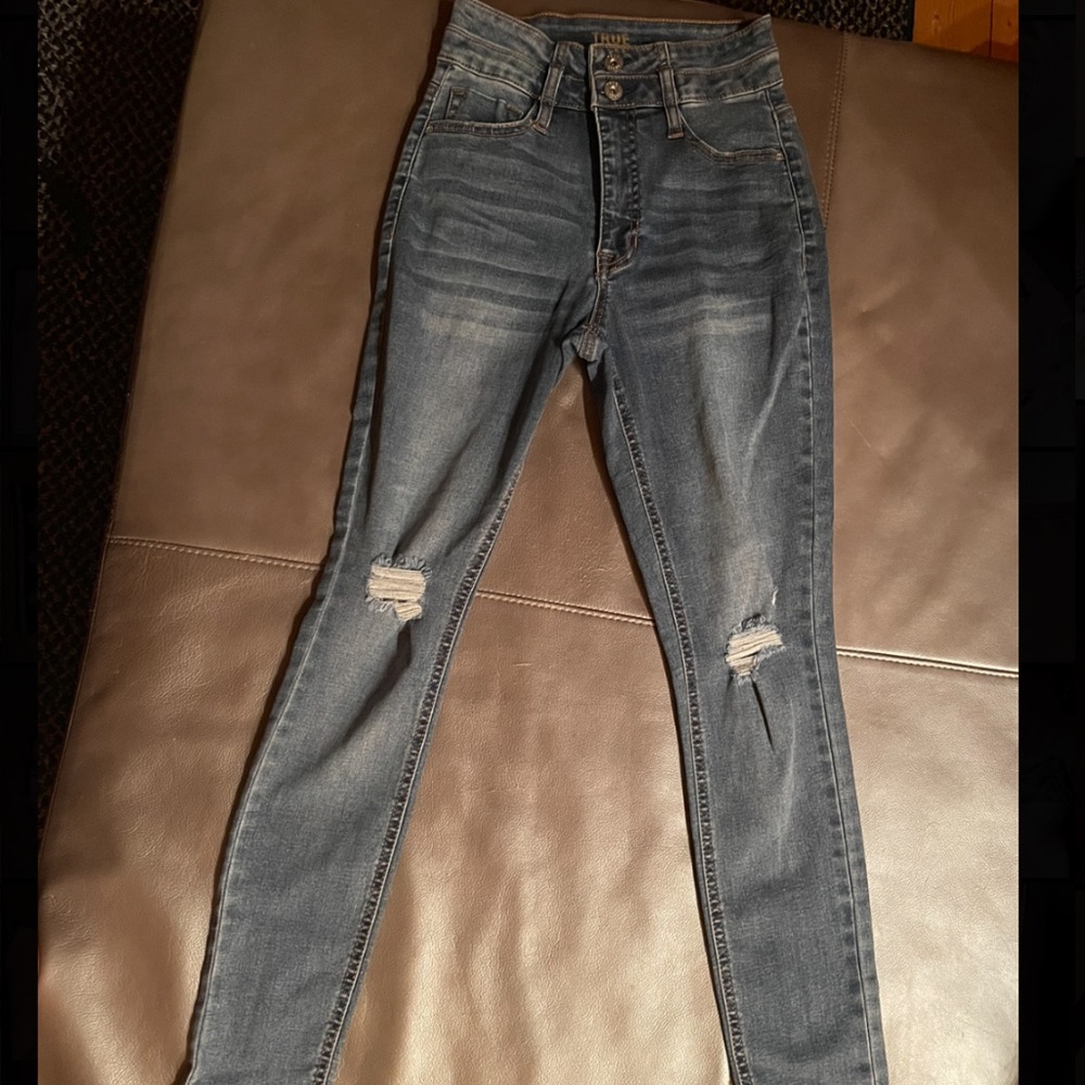Blue skinny jeans